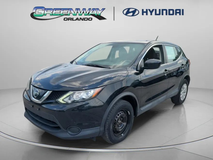2018 Nissan Rogue Sport S photo 1