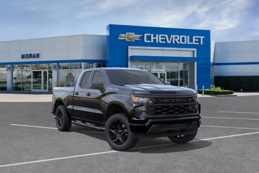 2026 Chevrolet Silverado 1500 Custom photo 1