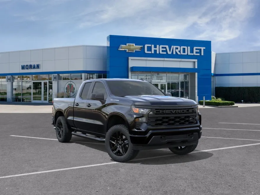 2026 Chevrolet Silverado 1500 Custom photo 1