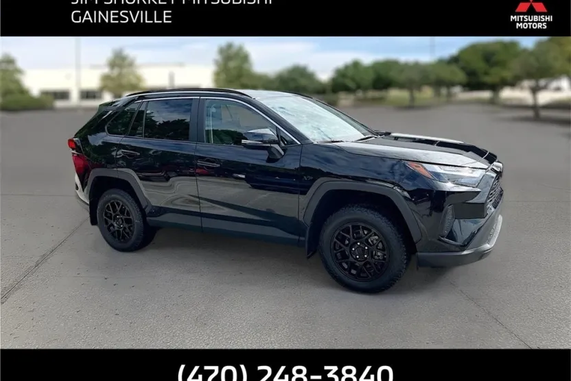 2025 Toyota RAV4 XLE photo 1