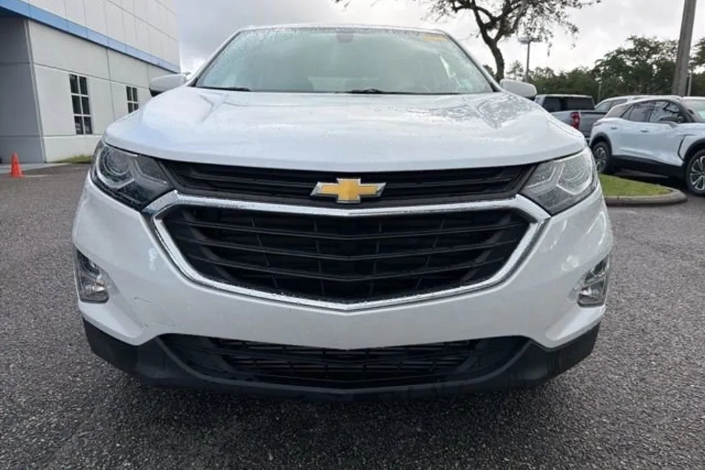 2019 Chevrolet Equinox LT photo 1