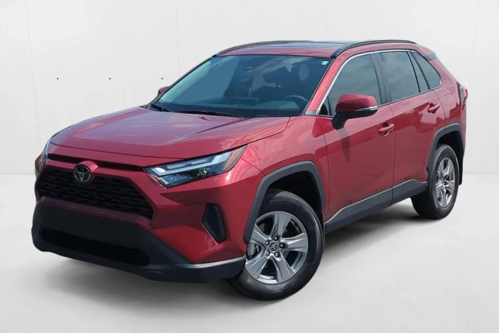 2025 Toyota RAV4 XLE photo 1