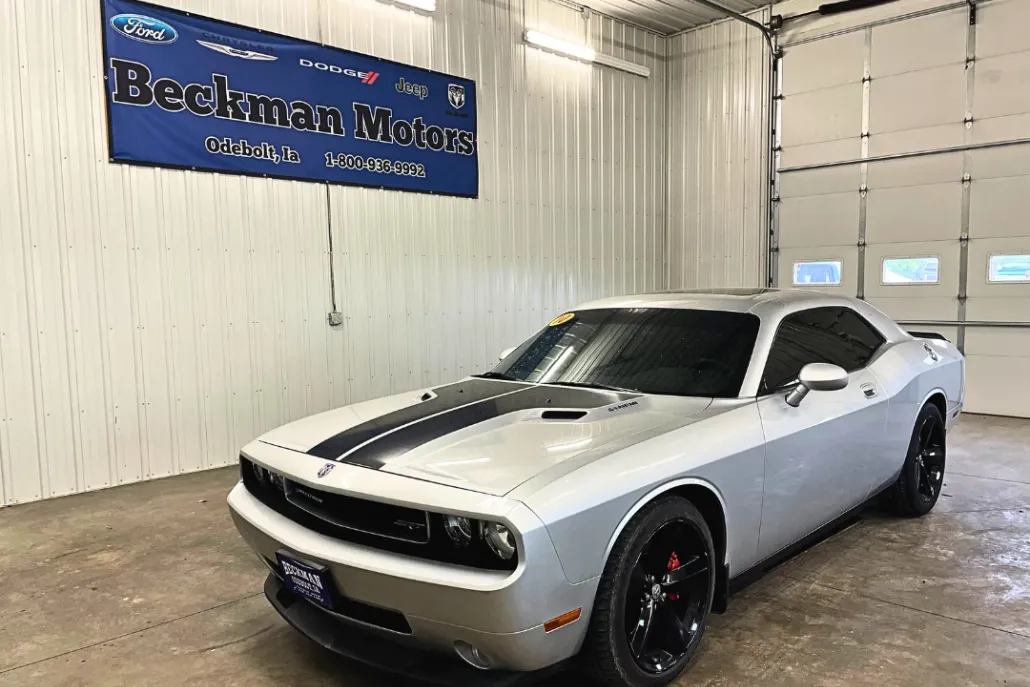 2010 Dodge Challenger SRT8 photo 1