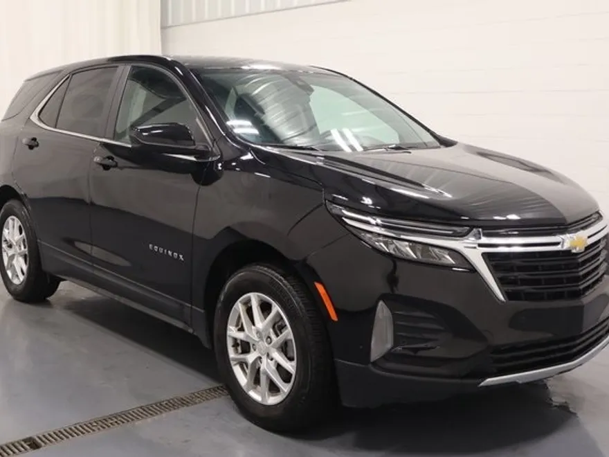 2024 Chevrolet Equinox LT photo 1