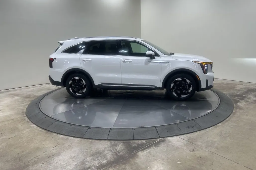 2025 Kia Sorento Hybrid EX photo 1