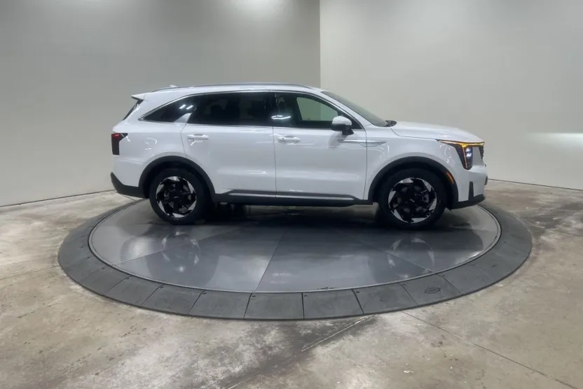 2025 Kia Sorento Hybrid EX photo 1