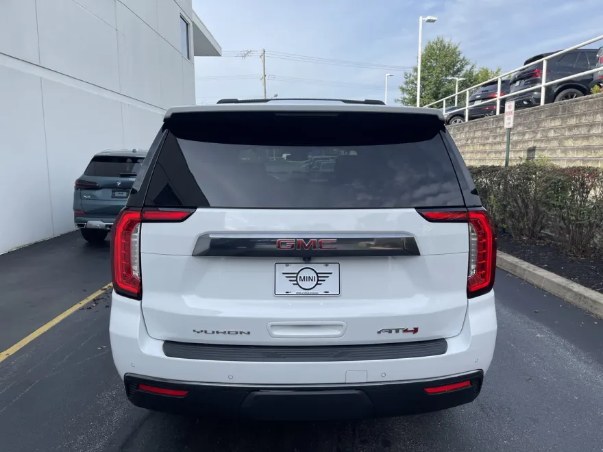 2023 Gmc Yukon AT4 photo 1