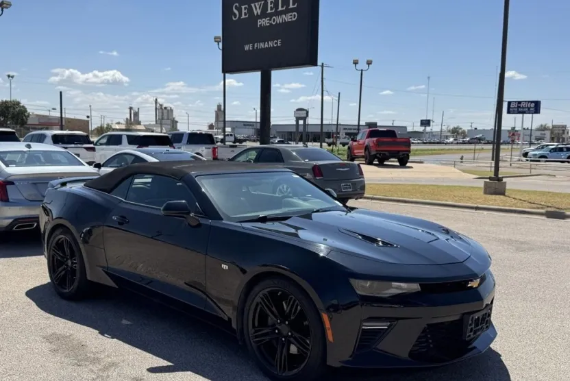 2017 Chevrolet Camaro SS photo 1