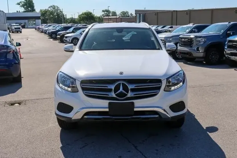 2019 Mercedes Benz GLC 300 photo 1