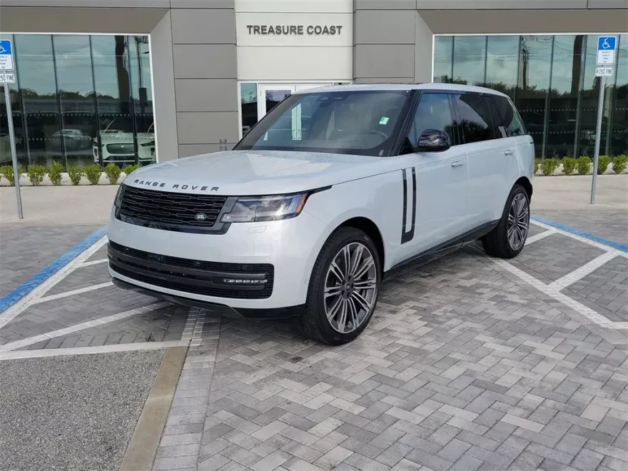 2025 Land Rover Range Rover SE photo 1