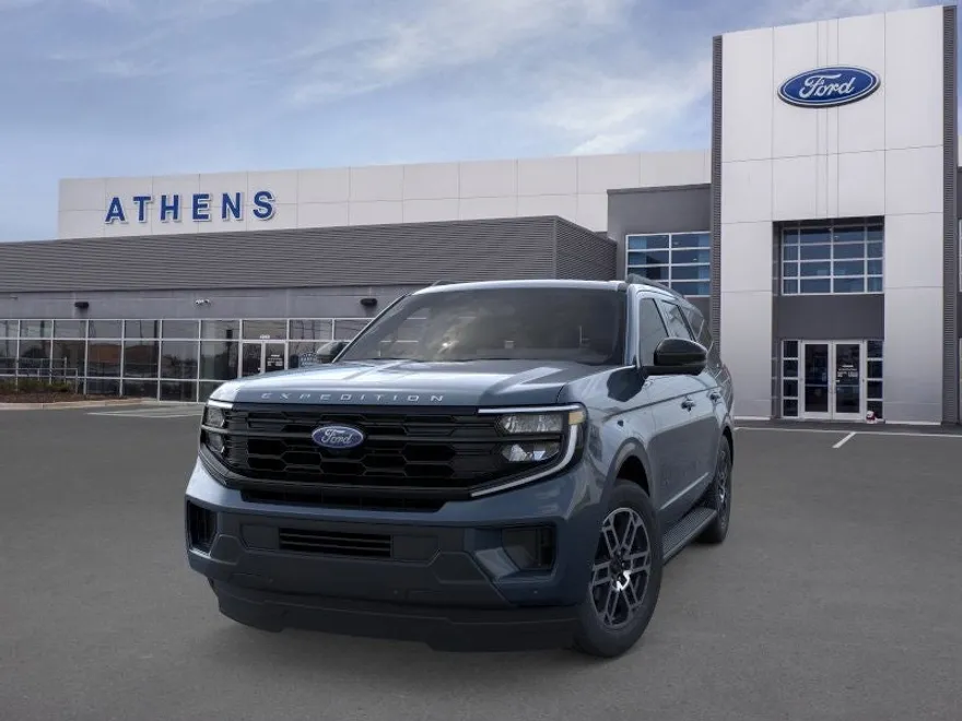 2025 Ford Expedition photo 1