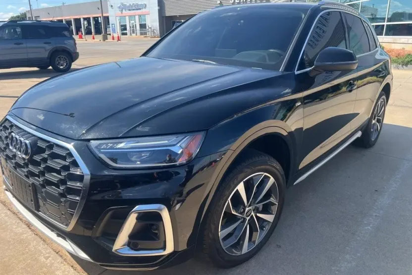 2023 Audi Q5 45 S line Premium Plus photo 1