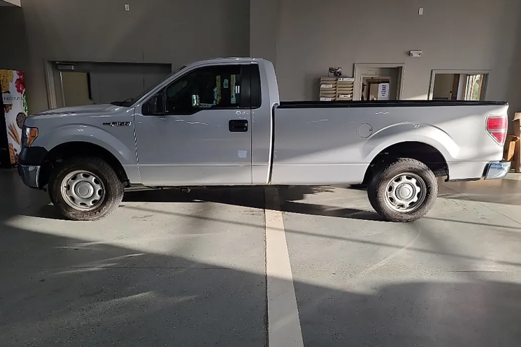 2013 Ford F-150 XL photo 1