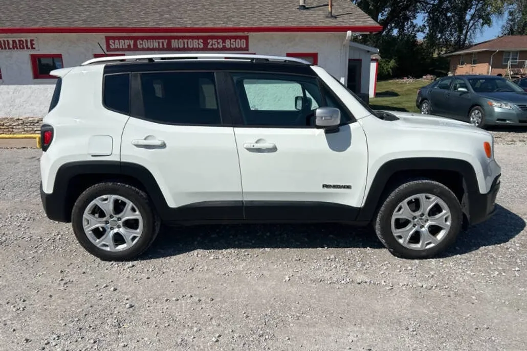 2016 Jeep Renegade Limited photo 1