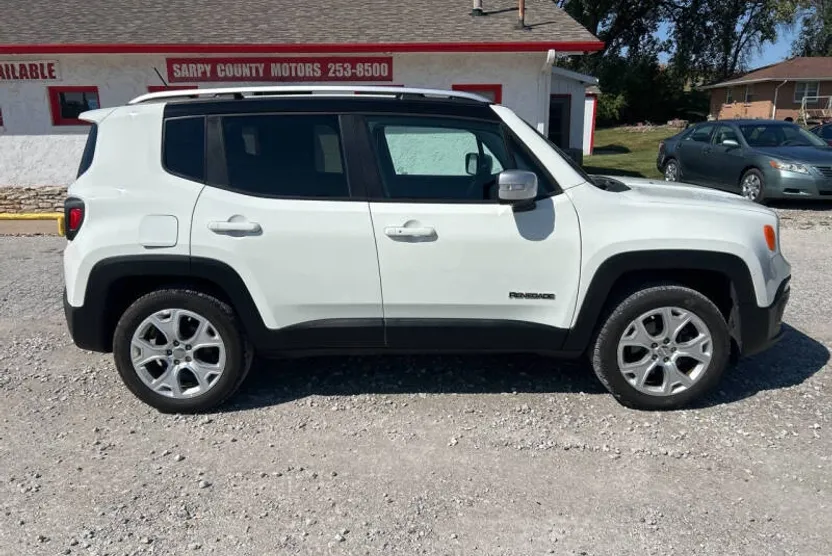 2016 Jeep Renegade Limited photo 1