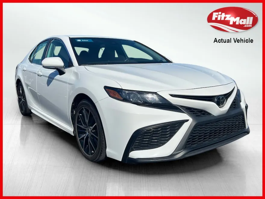 2023 Toyota Camry SE photo 1