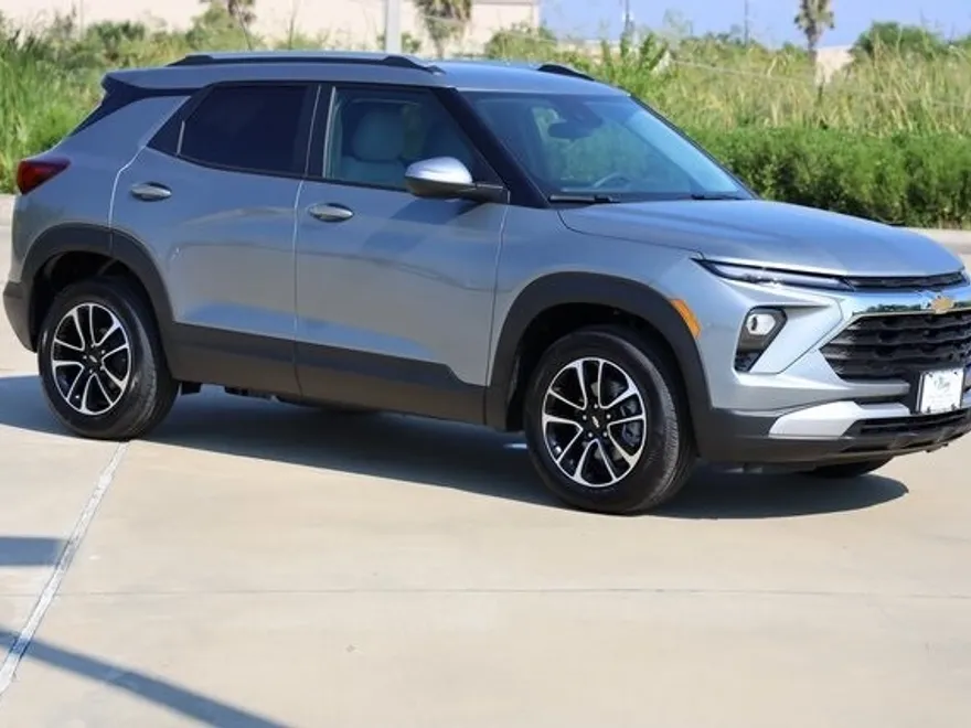 2026 Chevrolet Trailblazer LT photo 1