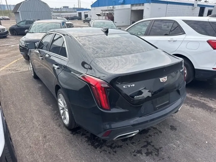 2024 Cadillac CT4 Luxury photo 1