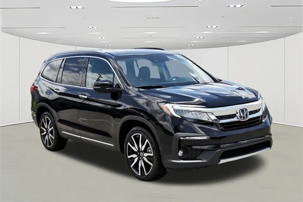 2020 Honda Pilot Touring photo 1