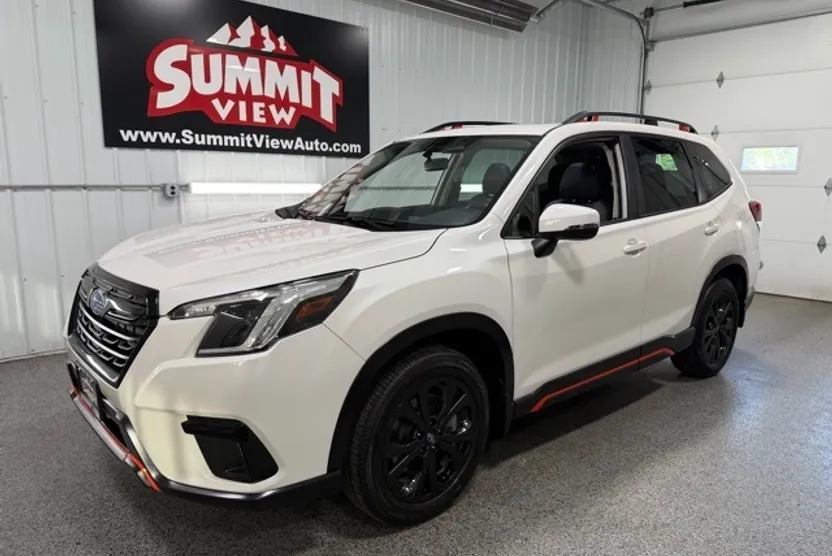 2023 Subaru Forester Sport photo 1