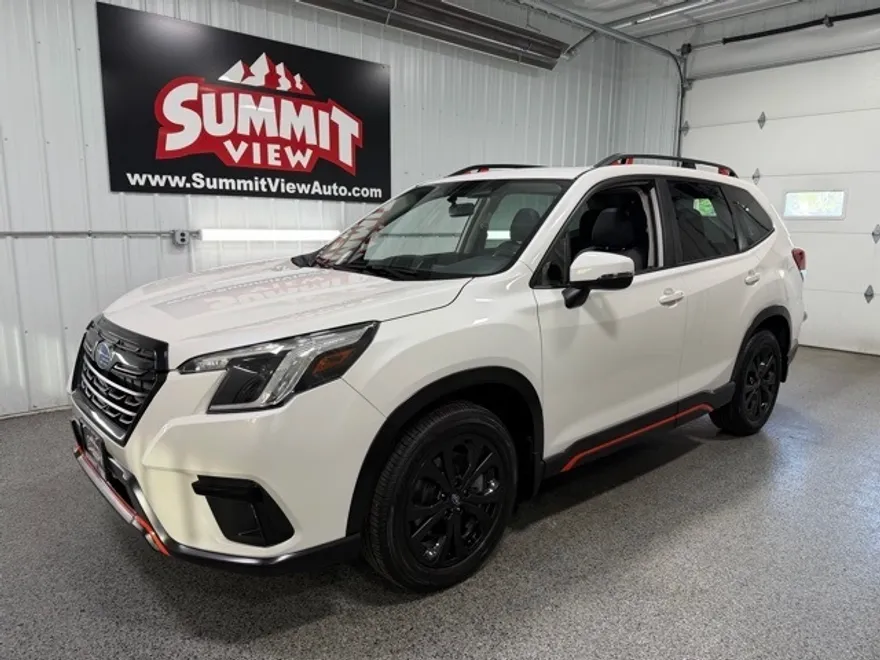 2023 Subaru Forester Sport photo 1