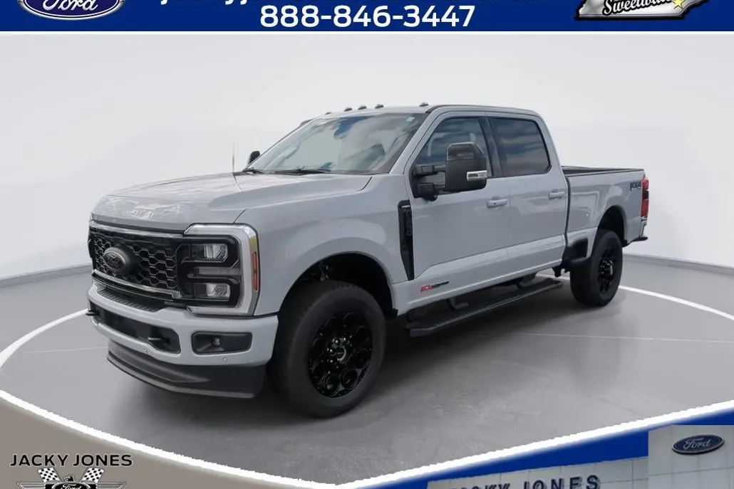 2026 Ford F-250 Lariat photo 1