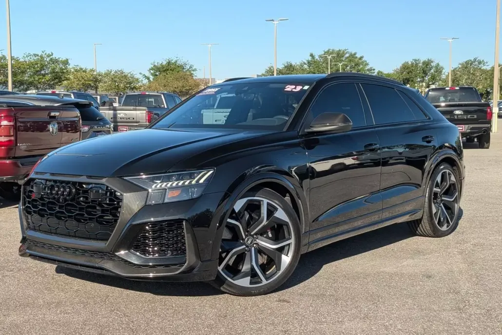 2023 Audi RS Q8 photo 1