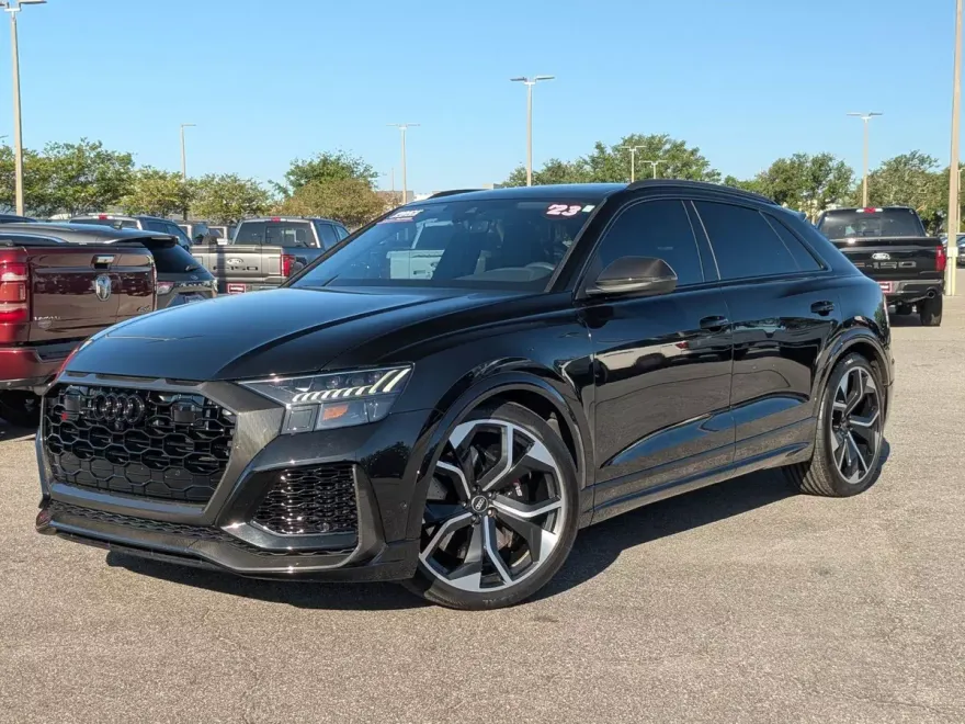 2023 Audi RS Q8 photo 1