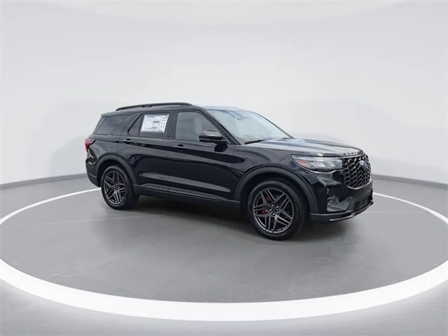 2025 Ford Explorer ST photo 1