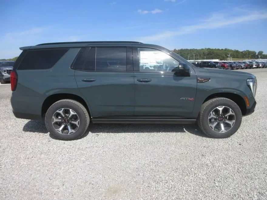 2026 Gmc Yukon AT4 Ultimate photo 1