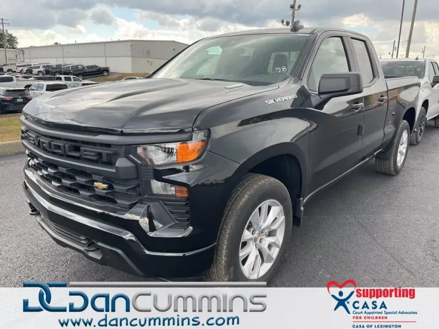 2026 Chevrolet Silverado 1500 Custom photo 1