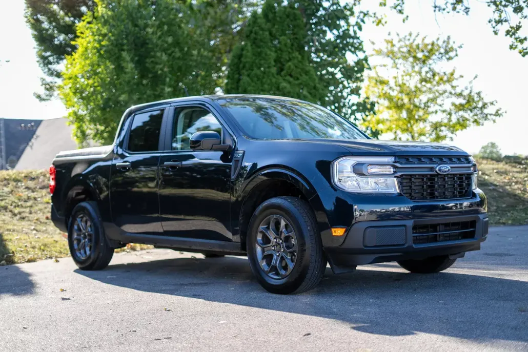2022 Ford Maverick XLT photo 1
