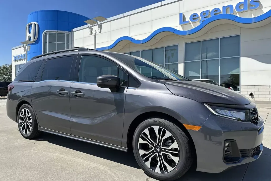 2026 Honda Odyssey Elite photo 1