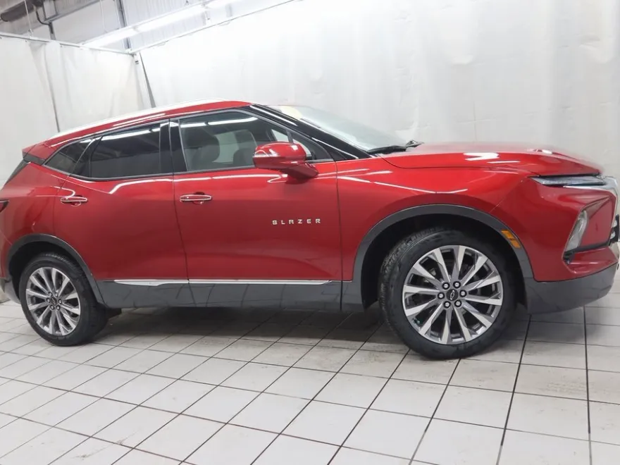 2023 Chevrolet Blazer Premier photo 1