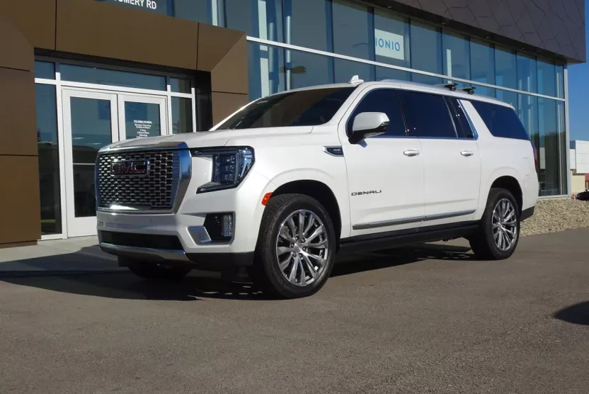 2021 Gmc Yukon XL Denali photo 1