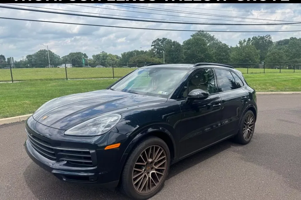 2023 Porsche Cayenne S Platinum Edition photo 1