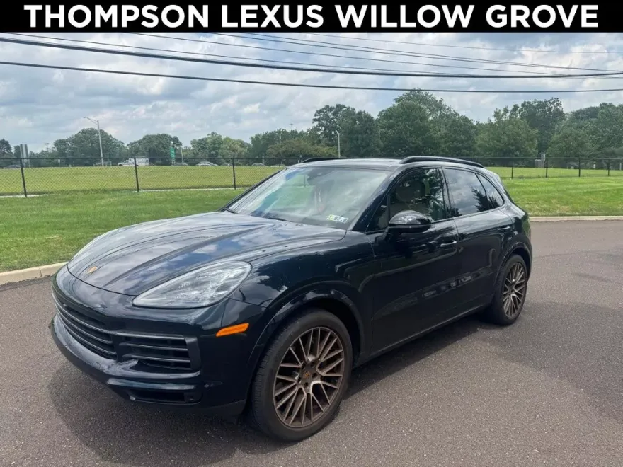 2023 Porsche Cayenne S Platinum Edition photo 1