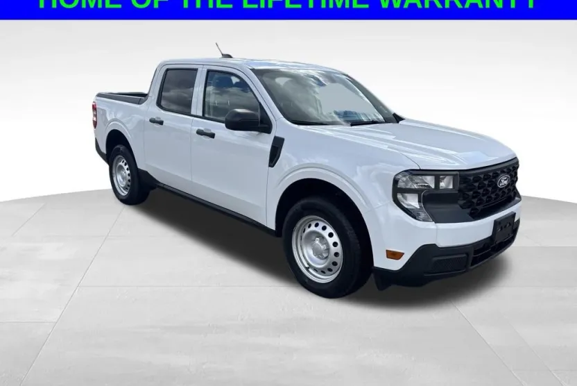 2025 Ford Maverick XL photo 1