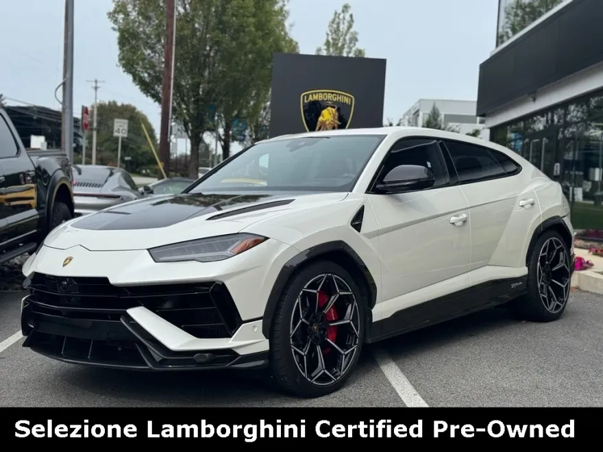 2024 Lamborghini Urus Performante photo 1