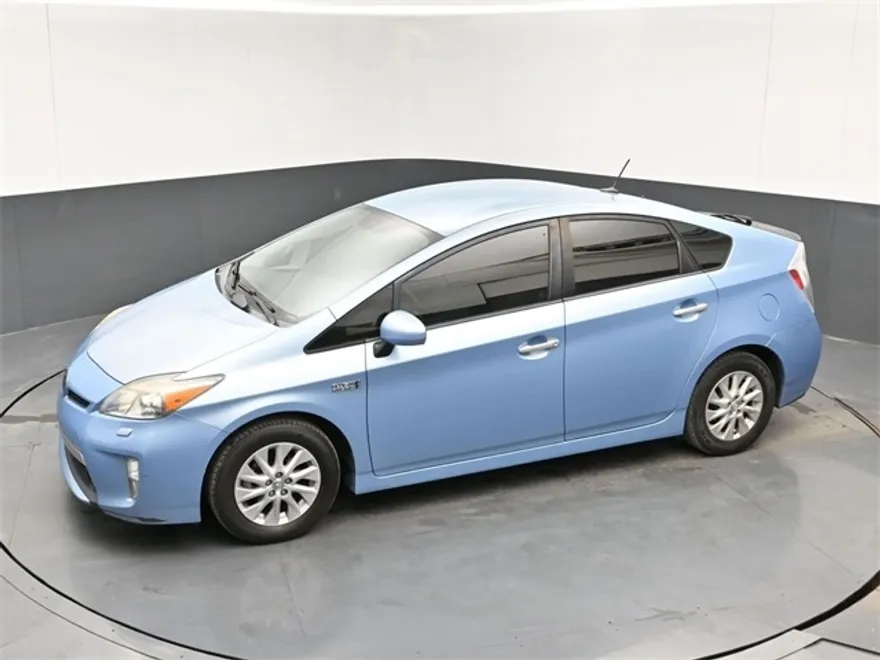 2012 Toyota Prius Plug-in Advanced photo 1