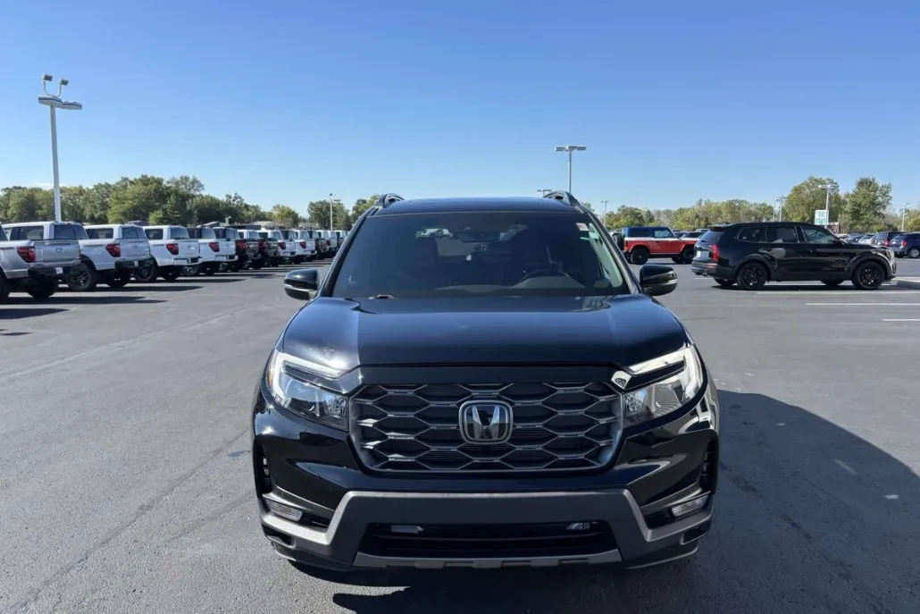 2022 Honda Passport TrailSport photo 1