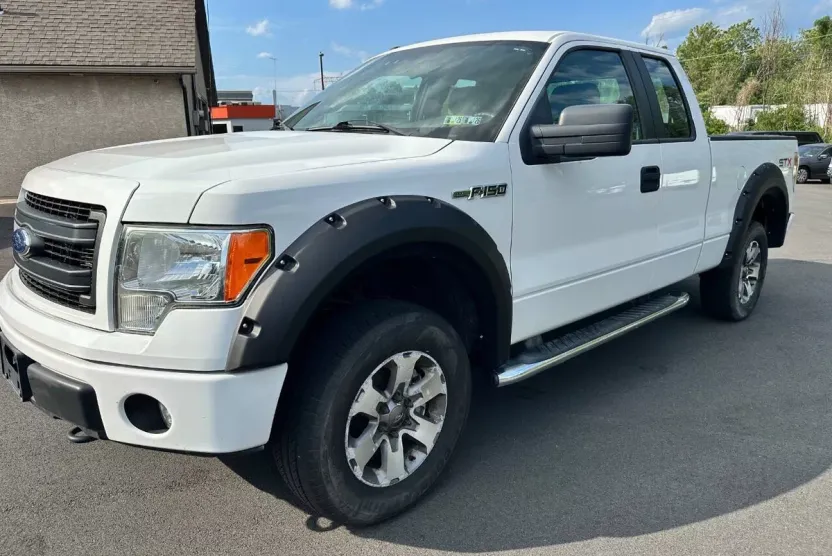 2013 Ford F-150 STX photo 1