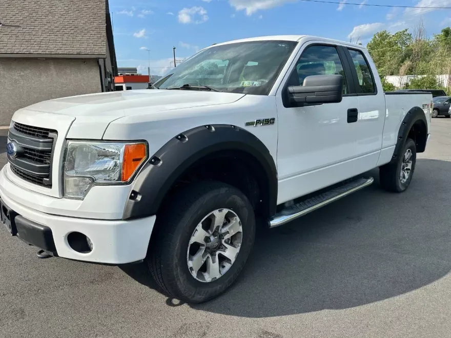 2013 Ford F-150 STX photo 1