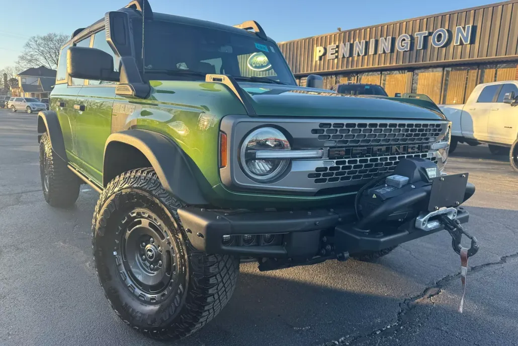2023 Ford Bronco Everglades photo 1