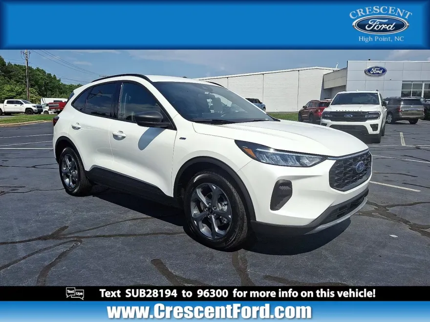2025 Ford Escape ST-Line photo 1
