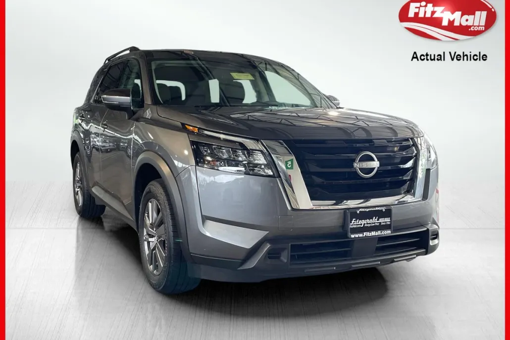 2024 Nissan Pathfinder SV photo 1