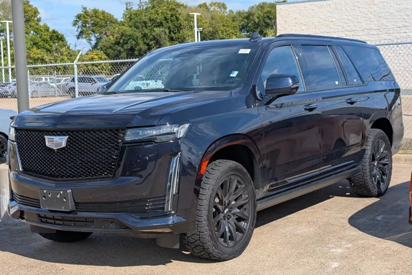 2022 Cadillac Escalade ESV Sport photo 1