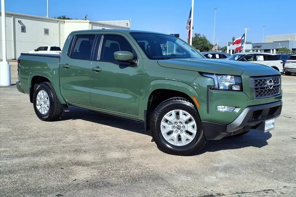 2023 Nissan Frontier SV photo 1