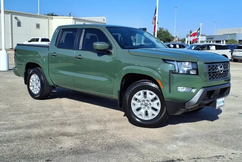 2023 Nissan Frontier SV photo 1