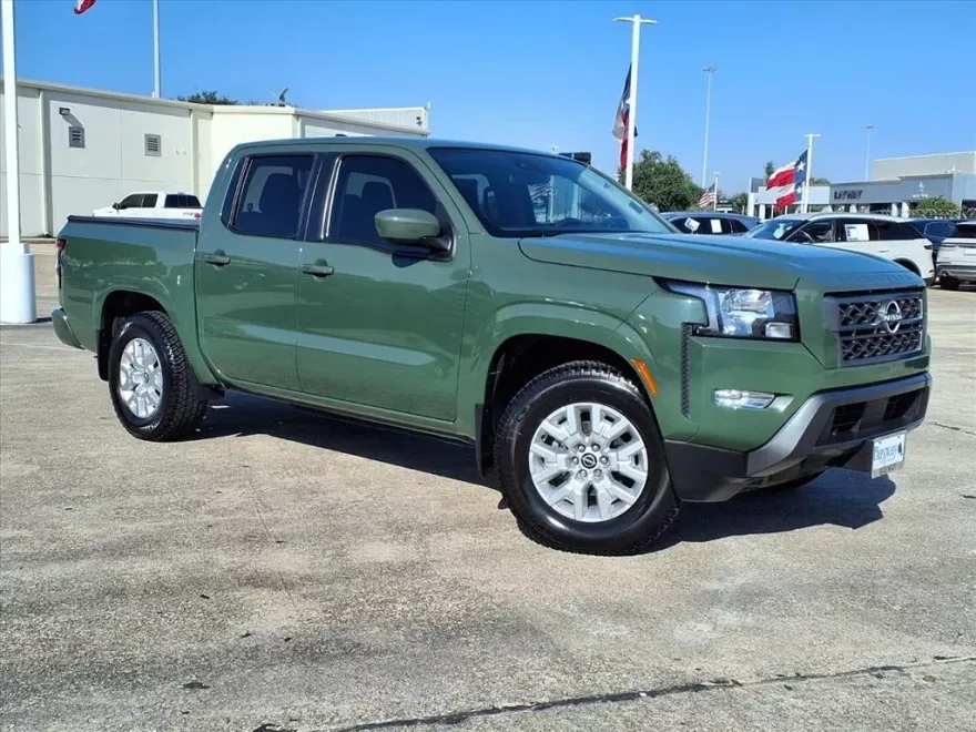 2023 Nissan Frontier SV photo 1